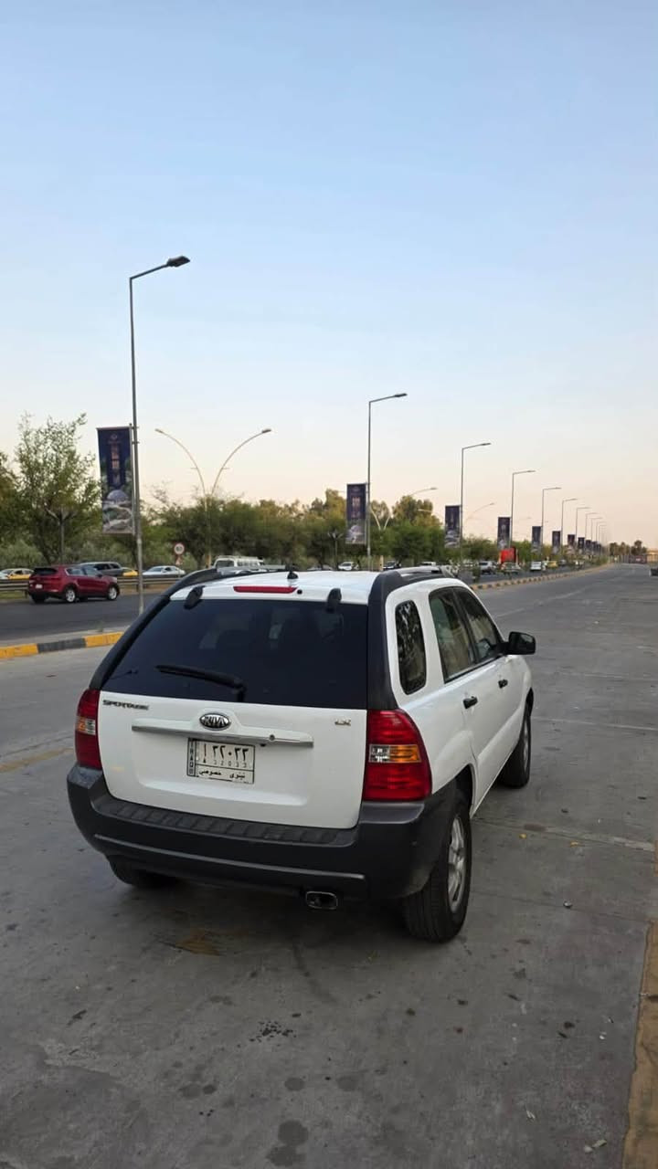 مكلف بل نشر رقم صاحب السياره ***********
سياره سبورتاج موديل ٢٠٠٨
محرك ٢٠ 
٤ سلندر 
سياره كلين ما بيها صبغ سونار مرفق قطرة مابي
رقم نينوى ب اسمي تحويل ثاني يوم 
ماشيه ١٠٦ ميل 
ماتصرف عليها ربع حداديه امامي خلفي تايرات كله نضاف
