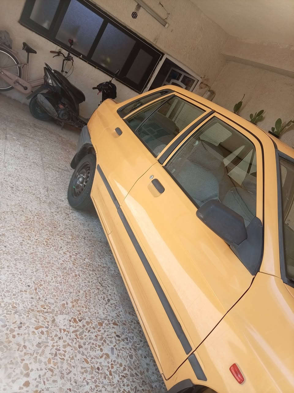 سايبا مديل ١٤ سيارة مكفوله من الضربه وصبغ وتبديل كير مكينه كفالة تبريد ثلج سبير ما نازل سيارة لك بس تكحيل بل جاملغ الخلفي السعر ٣٨ للاستفسار ***********
