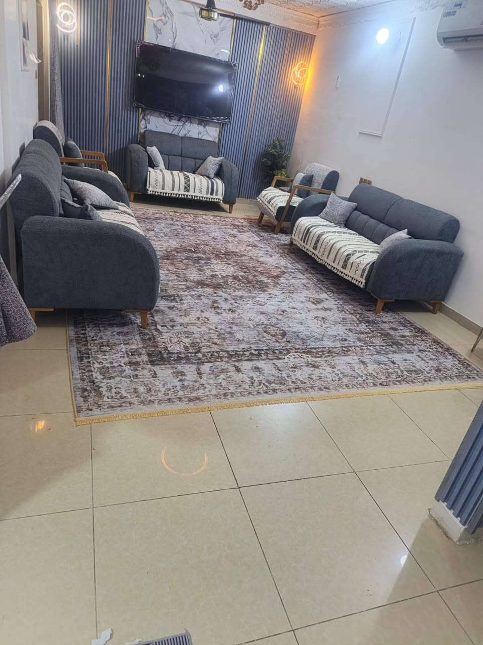 مكتب عقارات احمد الركابي

🏠 شقه للبيع

⚜️ مجمع المدينه الصدر السكني

🔱 شقه طابق ثالث

⚜️ مساحه 139م

⚠️ أقصاد 131 الف

✅ موقع شقه مقابيل مدارس داخل المجمع مميز. تنسه شي اسمه خط ادز ابني للمدرسه🔱🔲 

غرف نوم 2 إستقبال مطبخ صحيات شرقي و غربي مخزن بلكونه عدد 2🌿 

⬅️ ادخل #رابط تلي تابع كافه عروضا بيع وشراء شقق مجمعات سكنية بيوت #
https://t.me/ah24455

#رابط واتساب https://chat.whatsapp.com/C2rl1W0FxOjA6orL38dvE0 

للاستفسار الاتصال على الرقم *********** واتساب احمد الركابي
