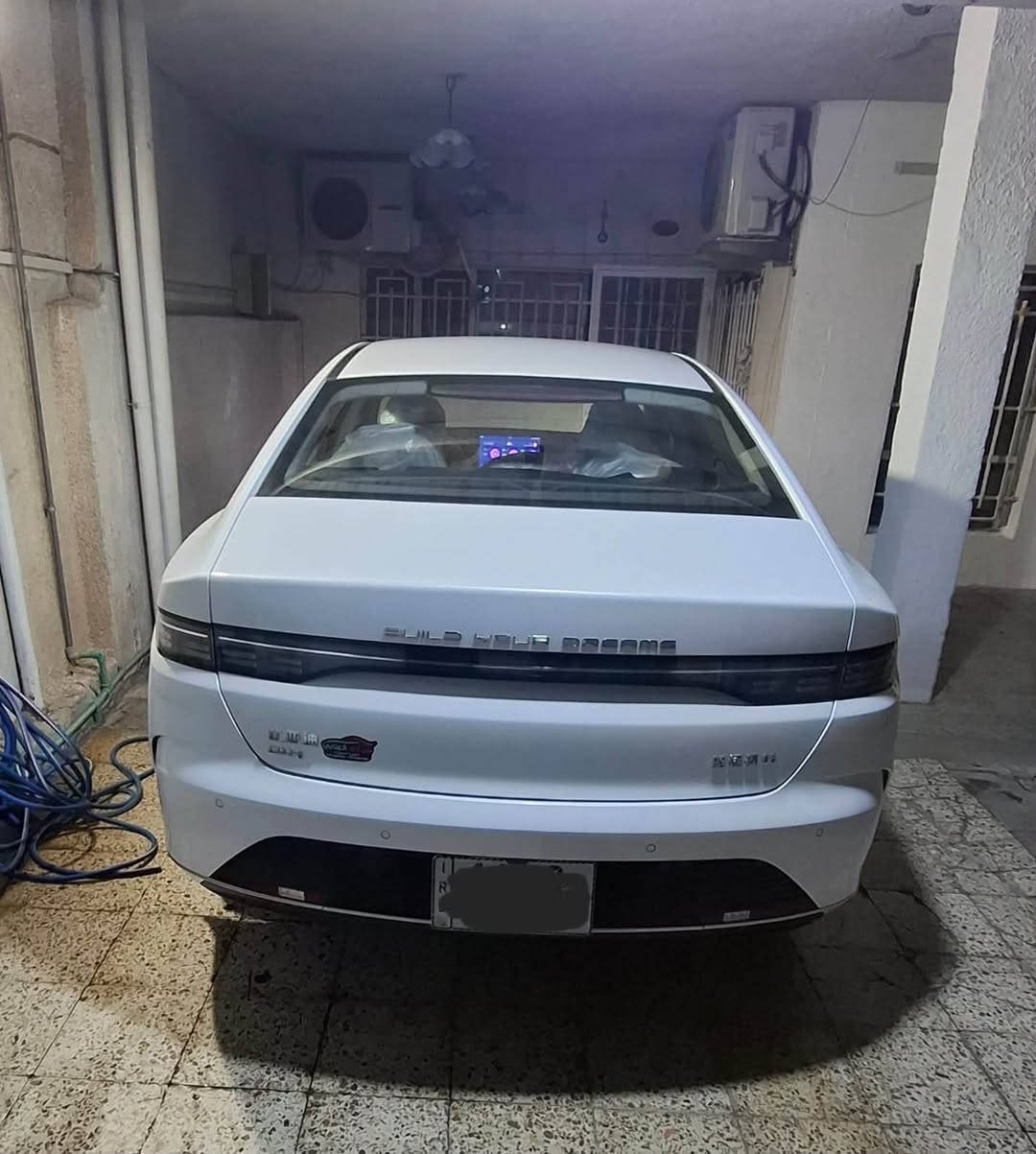 Byd دستروير موديل 2025 مرقم بغداد ماشيه الكلي 6000 الاف  عدى طخه دواجه بخشم جاملغ  ممصلحه مكانها بغداد الغزاليه السعر 20500  عشرين وخمسميه بيها مجال للشراي رقم الهاتف ‭***********‬
