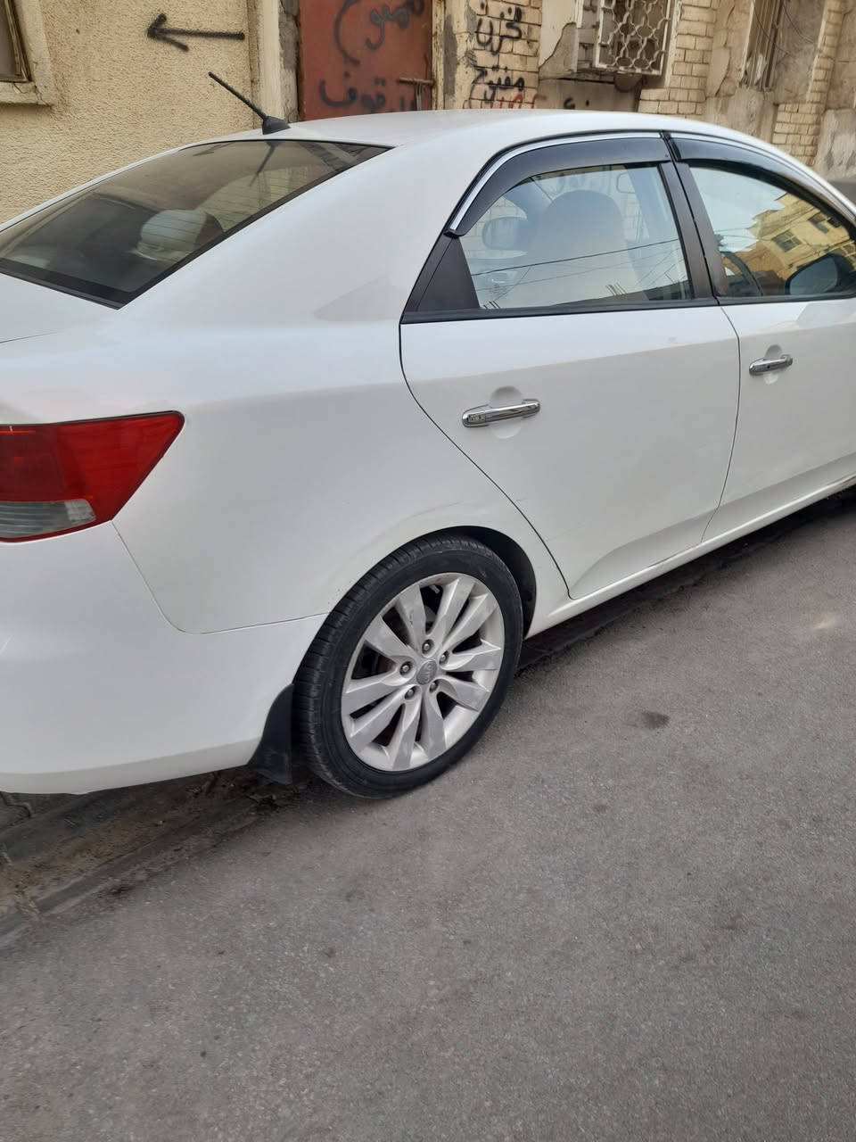 سيراتو ١٣ فول ١/١ تريد وكالة تريد تحويل مكانها النجف الاشرف بيها قطعتين صبغ بدون دواخل مع منظومة غاز سيارة جاهزة للاخير 
*********** ترهم بيع وترهم مراوس السعر ٨٥ وبيها مجال...
