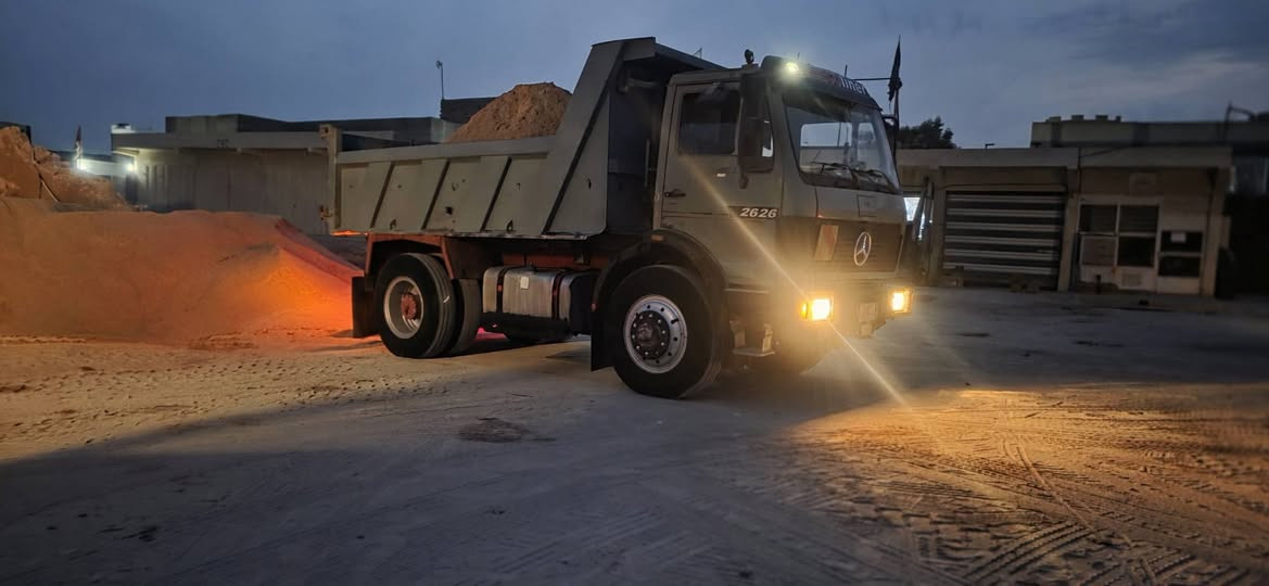 سياره البي البيع موديل ٧٥ محرك ٢٨ محسن كير ٦ وشلع شاصي مكفول رقم الماني باسمي اكسن جي اف  ***********
