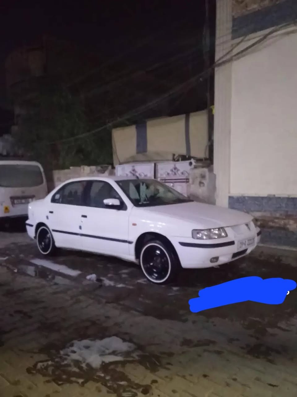 السلام عليكم  هاي سمند  موديل 2010 مكفول بس مبدل بابين  وبيه صبغ من جيهت الصندوق سعره 16ورقه وبيه مجال والاستفسار  اتصل على هذا الرقم ***********
