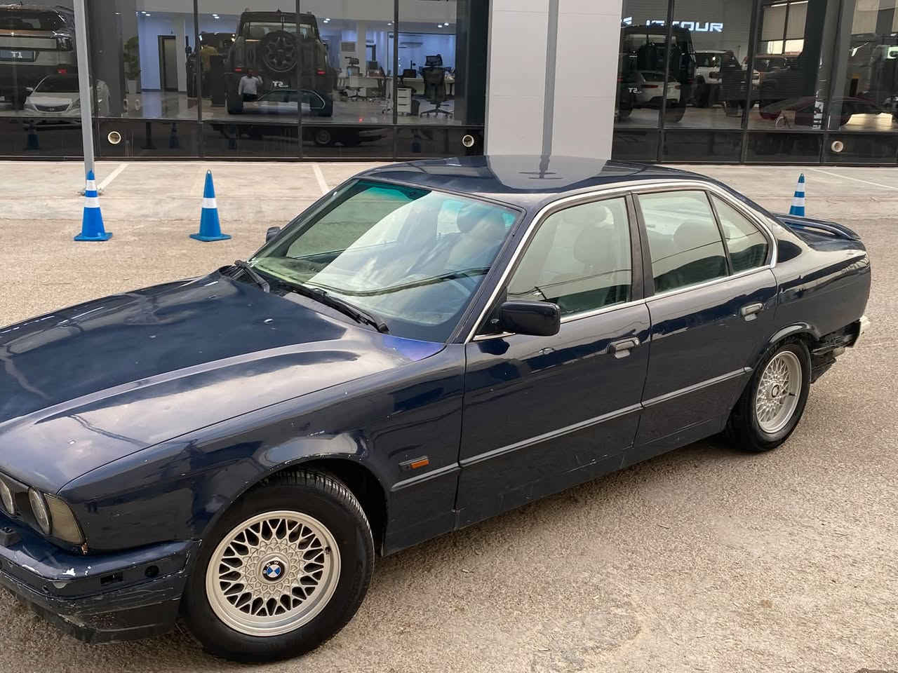بي إم دبليو 520 • ١٩٩٤ • رقم نجف