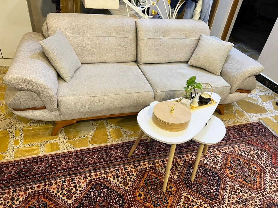تخم مودرن نضيف جدا للبيع
استعمال شهر واحد فقط رايده ب ٧٥٠ التواصل على هذا الرقم ***********
