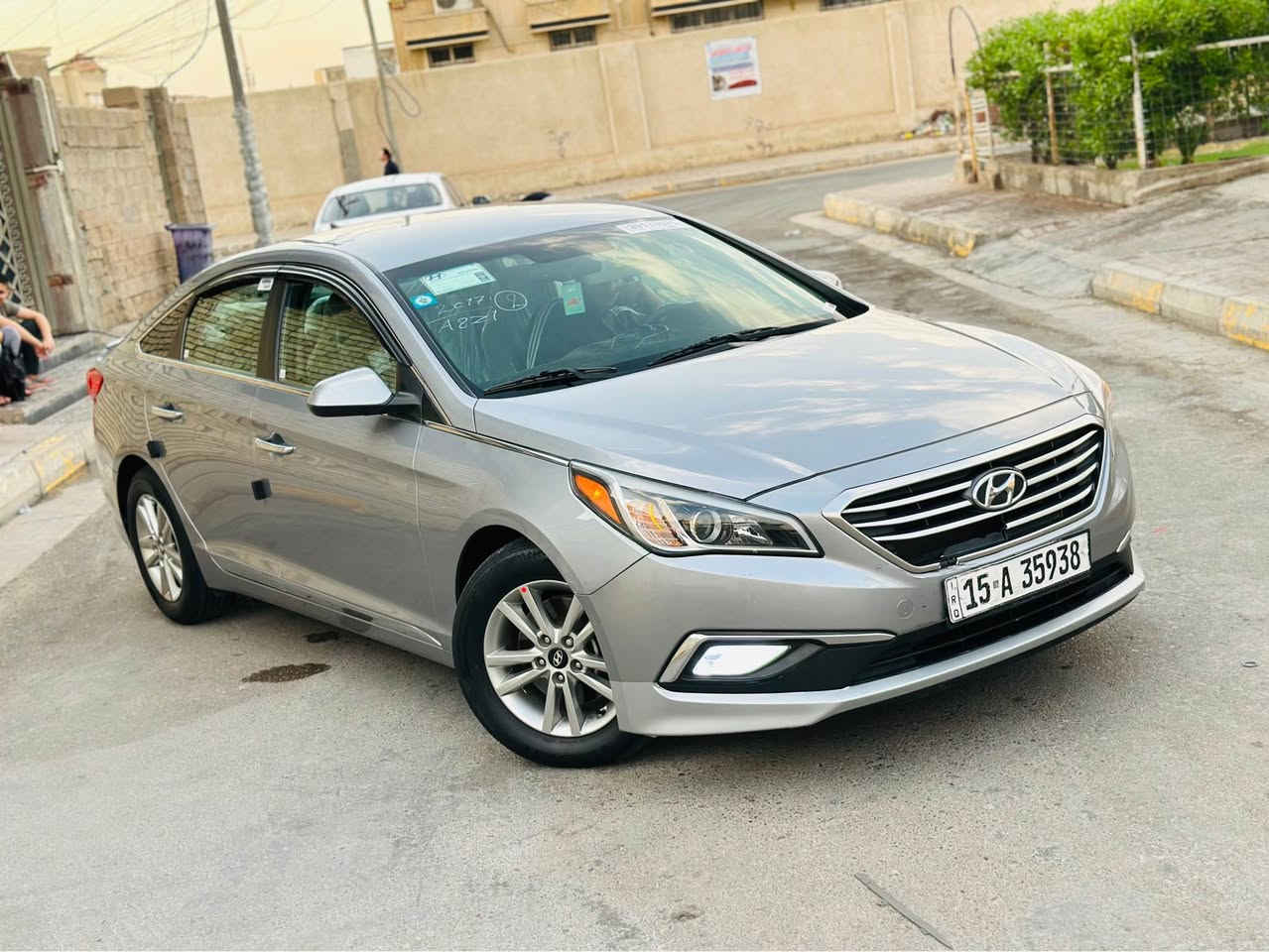 السلام عليكم 🌹🌹
للبيع سوناتا موديل 2017 
وارد امريكي 
مكفوله من الصبغ والحادث كليين 
بس بيه بارد بسيط 
مواصفات نص فول 
رقم انبار بأسمي 
السياره جديده وجاهزه 
محرك 2400 معلايه كازكيت 
السعر 127 ورقه وبيها مجال 
الشراي يتفضل هذا رقمي 
***********
***********
                            العنوان فلوجه 🌹 الفلوجة, الأنبار

