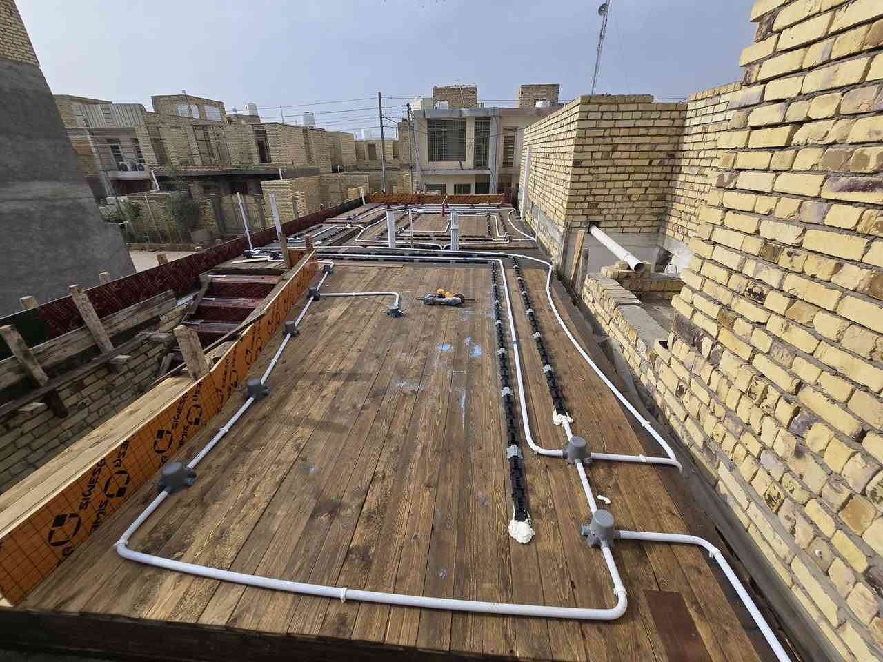السلام عليكم 
نشر سقف مساحة ١٠٠ متر 
يحتوي على بروفايل  داخل الصب 
وباقي العمل يكون بأدق التفاصيل  

محمد عبد الكهربائي 
***********
