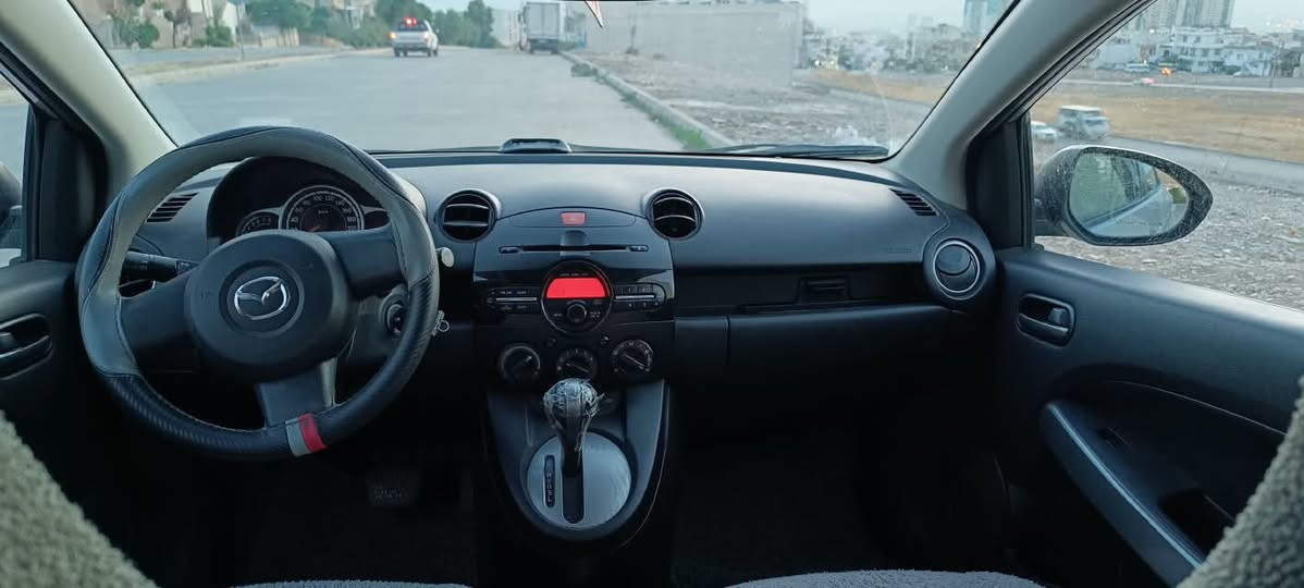 مازدا 2 • ٢٠١٤ • ١٥٧٠٠٠ كم