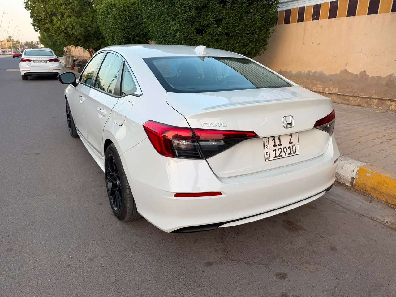 السلام عليكم
هوندا سيفك 2024 
فول مواصفات 
فتحة 
بصمة 
شاشة 
كامرة حساسات 
محرك 2000 تنفس طبيعي 
رادار. امامي خلفي جانبي 
السيارة بدون صبغ كلين فقط الدعامية الامامية مصبوغة 
الانبار هيت 
***********
