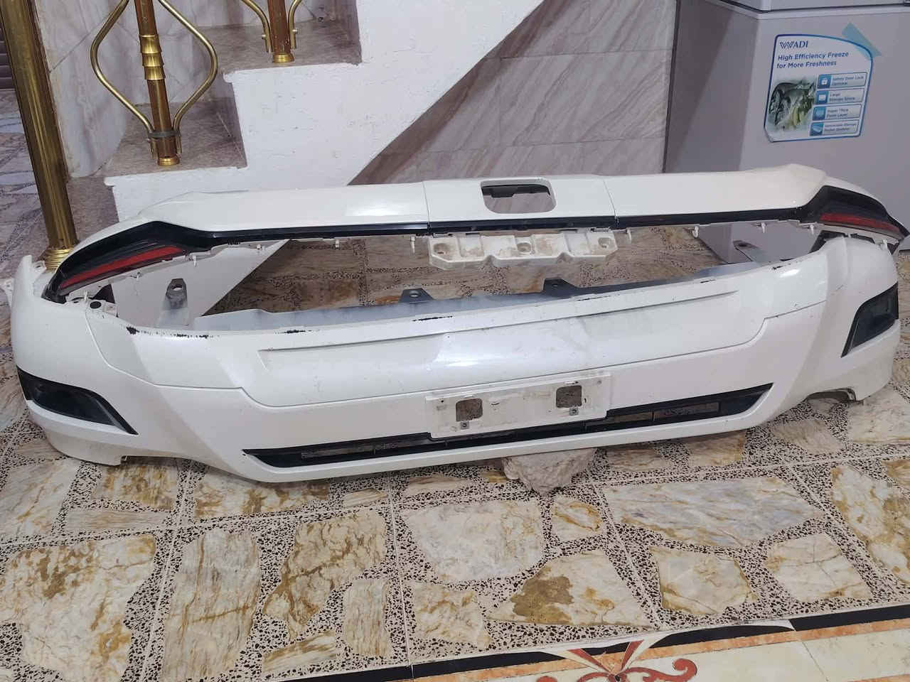سلام عليكم.  لحيه مال لاندكروز 23 السعر 150وبيهه مجال. الرقم الهاتف ***********
