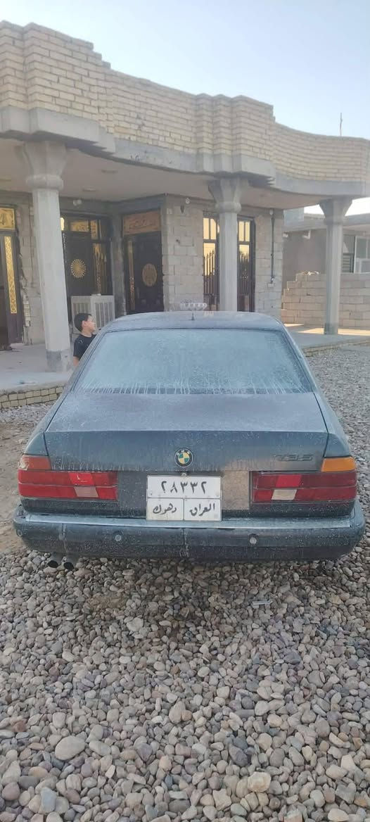سلام عليكم بيئم 1992/735 رقم دهوك شرط تحويل محرك وكير مكفولات اتو ماتيك بيه شويه ترتيبات سعر 38  بيه مجال كلش بسيط ***********
