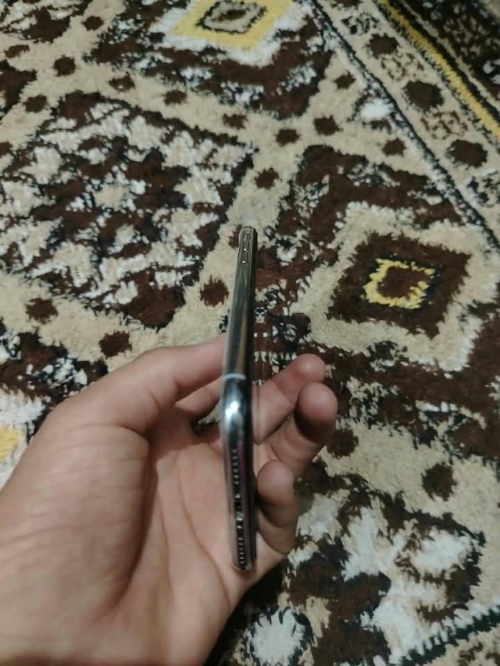 ايفون xعادي 

ذاكره ٢٥٦ 

بطاريه ٧٦ بلادي

بس الكسور البضهر مخلي كفر كلشي ما مأثر 

شاشه مبدله تفصيخ 

فيس ايدي شغال 

جهاز كله شغال 

سعر ١٥٠ وبي مجال 
ملحقاته فقط كفر ولزكه مضلل

مكاني كوت مركز 
*********** اتصال او واتساب
