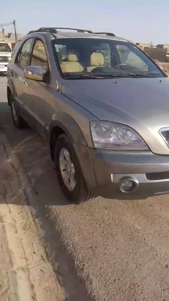 السلام عليكم للبيع سورنتو خليجي 2006 رقم اربيل الجديد وكاله او تحويل تريد مكفوله مكينه وكير جديد سته سلندر بيع مستعجل 80 بيها مجال للاتصال ***********  ***********
