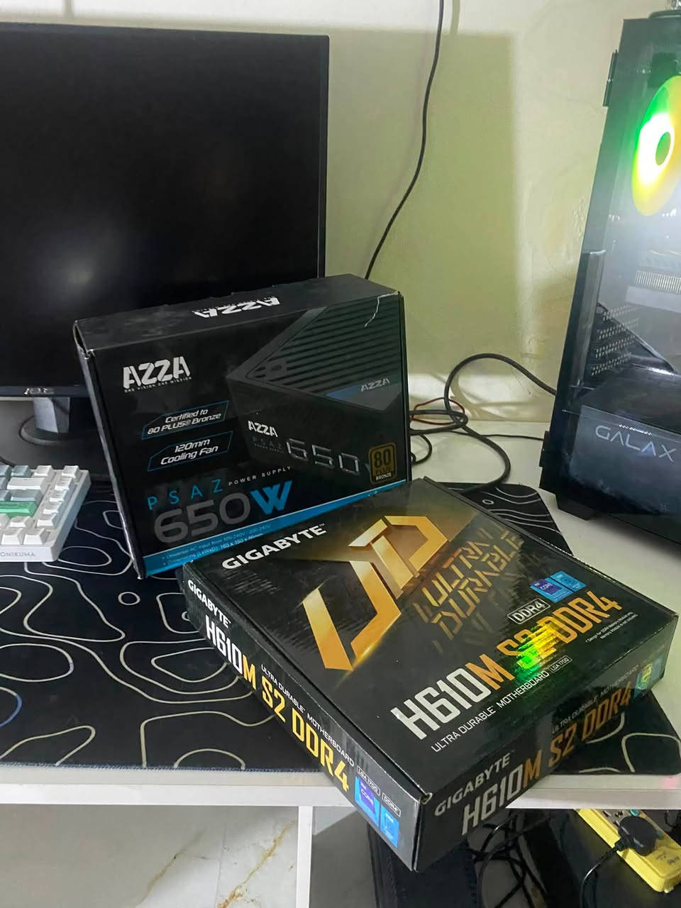 السلام عليكم تجميعة للبيع مكفول ومستخدمه قليل
مواصفاته 

cori 5 12400f 

RAM 16 3200 RGB 

كرت شاشة 3070 galax OC 

H610 GIGABYTE 

SSD 256

HHD 1000

P S 650 W    

 

سعر 940

مكان كوت للاستفسار خاص او ***********

كراتين القطع كله موجودة
