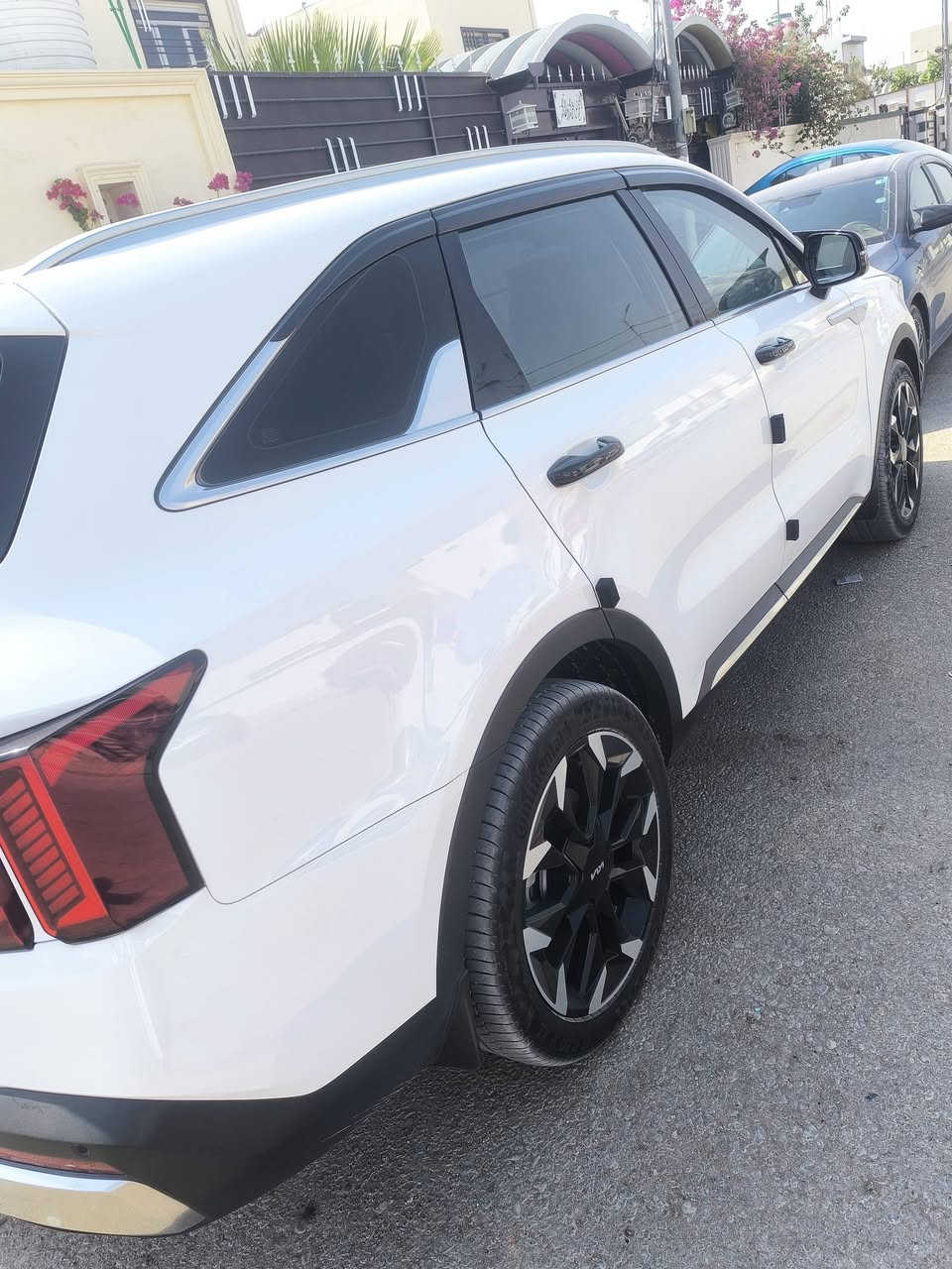 سورنتو موديل 25 كرسي كهرباء تادتي اشو 
شاشه كاربلي احساس اماي حساس خلفي سبعه راكب أربيل 
وين عشرين اكبر ماوس سائد بريك دكمه هواي مواصفات ما ذكرته كفالة عامه 
ماشيه 17 ألف بعدهي بحالت زيرو على ايدي
ماخذه زيرو وكاله مداور حاظر
294 بيه مجال قليل 
تواصل ***********
