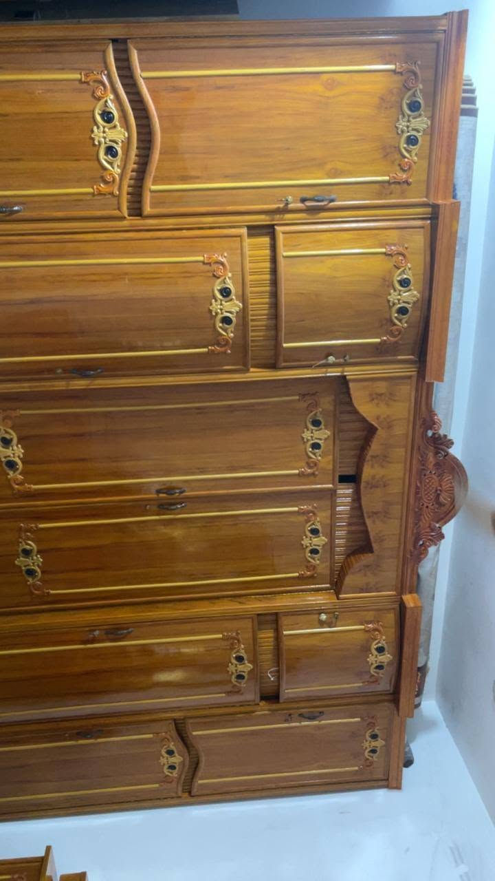 غرفه اخشاب عرقيه تفصال اي نقص مابيها سعر 850 كنتور  ست بيبان تفصال نفخ ***********
