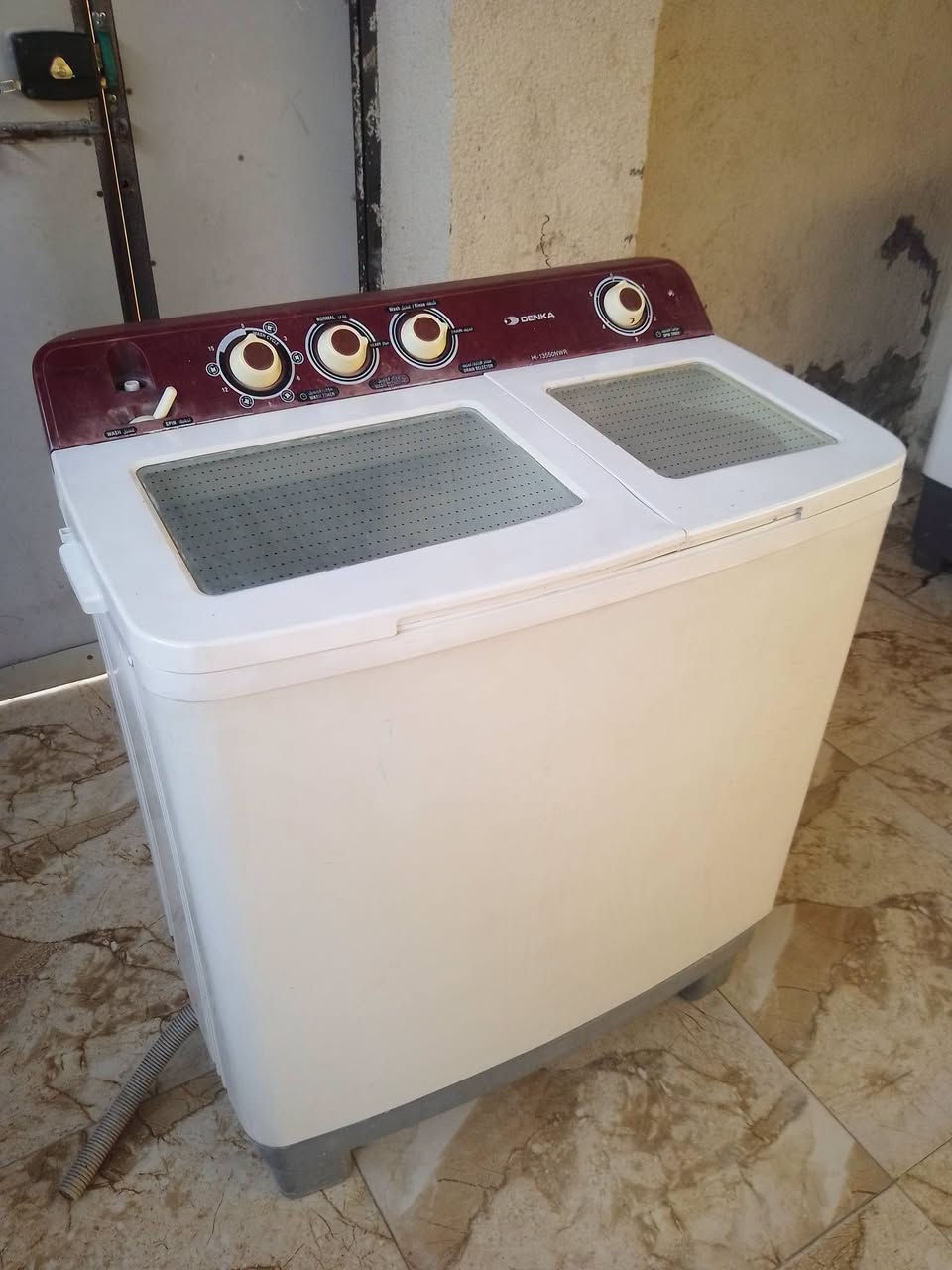 غسالات للبيع شرط الشغل وشرط الغسل والتنشيف كلش نظيفات عدنه خدمة توصيل مكاني بصره حيانيه شارع الطاگ اخوان ما عندي مجال ارد على التعليقات رقمي بي واتساب واني حاضر للأستفسار ***********
