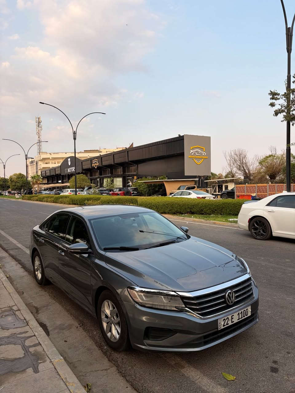 Volkswagen Passat 
2020 
پاسات ٢٠٢٠ كندي كلين 
نيو مواسفات 
بي بؤياغ 
٢ جي pdr 
مكينه ٢٠ توربو 
به شه رت نه كراوه ته وه 
سوكان ڤوليوم 
كوشين هيته ر 
بسمه 
لايت + بگلايت ليد 
شاشه گه وره 
ئاوينه هيتر 
به ناوي خومه بي كيشه يه 
٤ تايه ي نوي 
سعر - ١٤١ ورقه و مجال 
شوين - هه ولير پارك ڤيو 
*********** 
*********** أربيل, العراق
