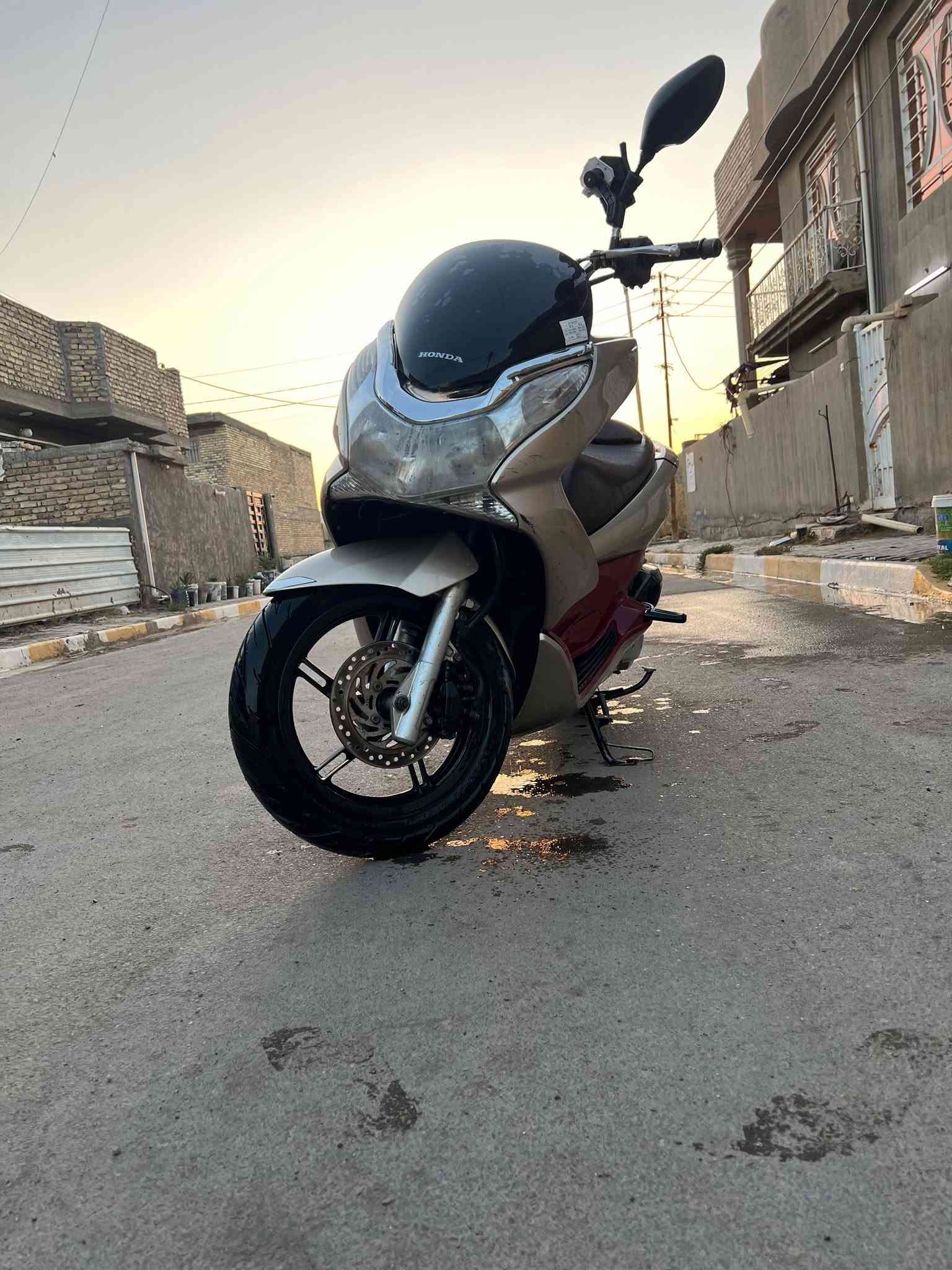 دراجة pcx جيل اول مكينه 150 الدراجة كدام عينك النظافة ممشاها 20 الف شكد متكول نظيفة قليله بحقها بلادية الدراجة السعر خاص او الاتصال على الرقم 
‏‪***********‬‏
