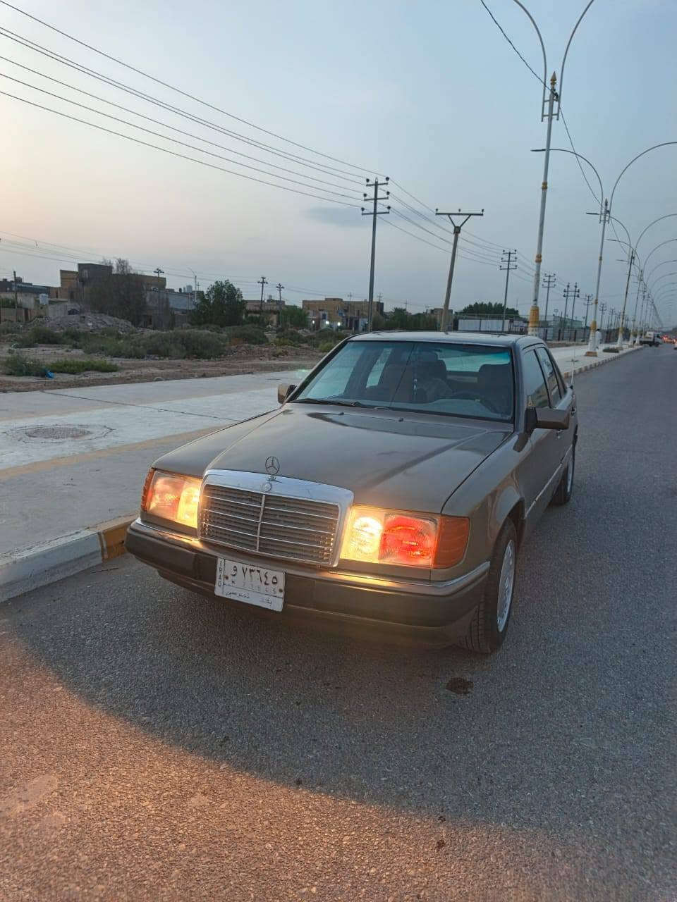 مارسيدس • ١٩٨٨ • مكينة ٢٥٠٠
