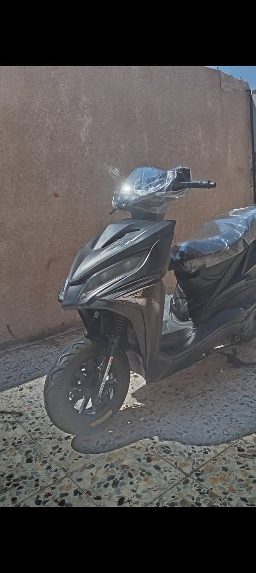 دراجه ماكس جانبو للبيع سعر 300 عنوان ابوخصيب راسل عله هاذ رقم *********** لو ما زنجر
