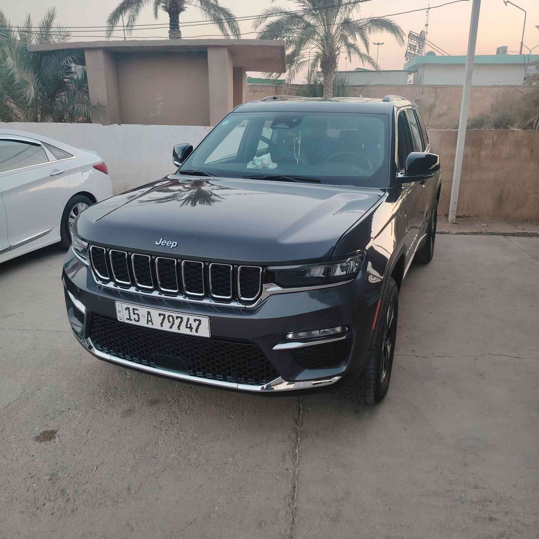 جيب ٢٠٢٤ بلكن هايبرد سياره فول مواصفات 
بنوراما 
فول تحكم إستيرين 
شفتات سرعة 
رادار امامي و خلفي و جانبي 
مثبت سرعة 
سياقة ذاتيه 
كشنات ٤ تدفئة 
ستيرن تدفئة
٥ وضعيات سياقة سبورت و اوتو ومنحدرات و ثلوج و جبلي 
فور ويل 
نزول منحدرات 
 
جلد اسود 
جنطه كهرباء 
لد امامي و خلفي 
خزن كرسي ٣ وضعيات 
مخارج شحن متعدد و سريع 
تبريد  قطعتين  امامي و خلفي 
 
٣ أنظمة للسياره كهرباء فقط او محرك او هايبرد   إمكانيه عاليه في سياقه 
بعد اكو هواي مواصفات 
سياره جديدة و جاهزة و مكفوله من كل نقص 
ضرر فقط نصف دعاميه
السعر 295$
بيها مجال
للاستفسار و للمزيد من المعلومات يرجى مراجعة المعرض *********** معرض حفظي
