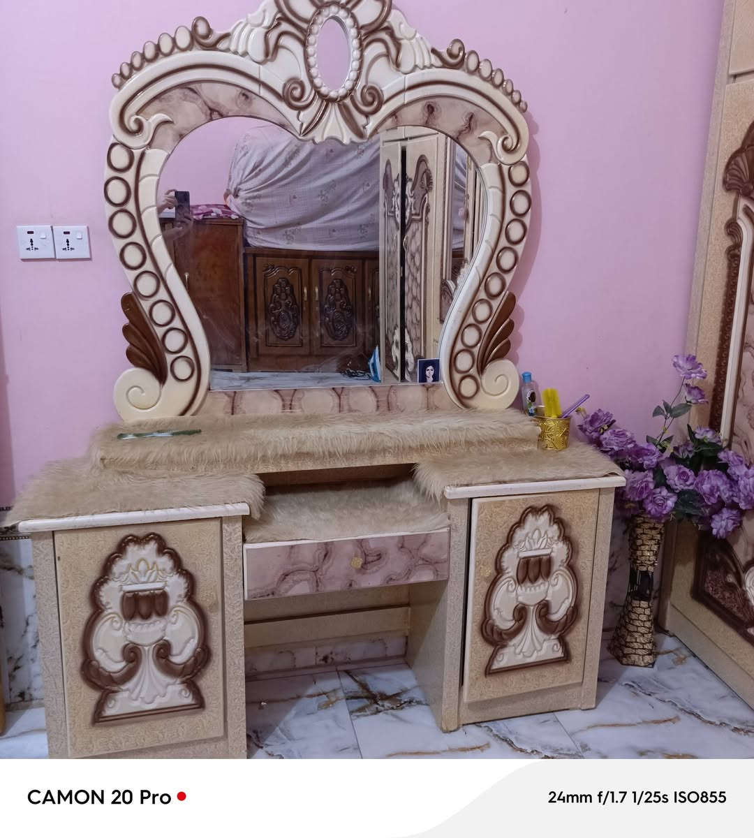 غرفه للبيع بسعر 600 مكاني سوق الشيوخ/رقمي/‏‪***********‬‏

نص مكتوب في الصور:
- CAMON 20 Pro • 24mm f/1.7 1/33s ISO908
- CAMON 20 Pro 24mm f/1.7 1/33s ISO844
- CAMON 20 Pro • 24mm f/1.7 1/33s ISO957
- CAMON 20 Pro
- 24mm f/1.7 1/25s ISO855
- CAMON 20 Pro 24mm f/1.7 1/33s ISO863