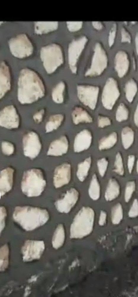 ***********
