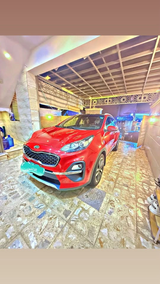 🚘 للبيع كيا سبورتج 2021 – فول أوبشن 🔥
🔴 اللون: أحمر
⭐ فول أوبشن
📅 موديل: 2021 السيارة وارد خليج 
✨ السيارة نظيفة ومرتبة، استخدام شخصي
❄️ تبريد وتدفئة
📸 الصور حقيقية للسيارة

السيارة جاهزة للفحص والمعاينة، والجادين حياهم الله  
📍 الموقع: الاعظميه 
📞 للاستفسار: ***********

ملاحظة: البيع للجادين فقط، والرزق على الله.

نص مكتوب في الصور:
- الاشلين
- الاثنين