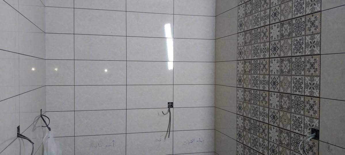 خلفه سيراميك جدار 8ارضي 6ونص ***********
