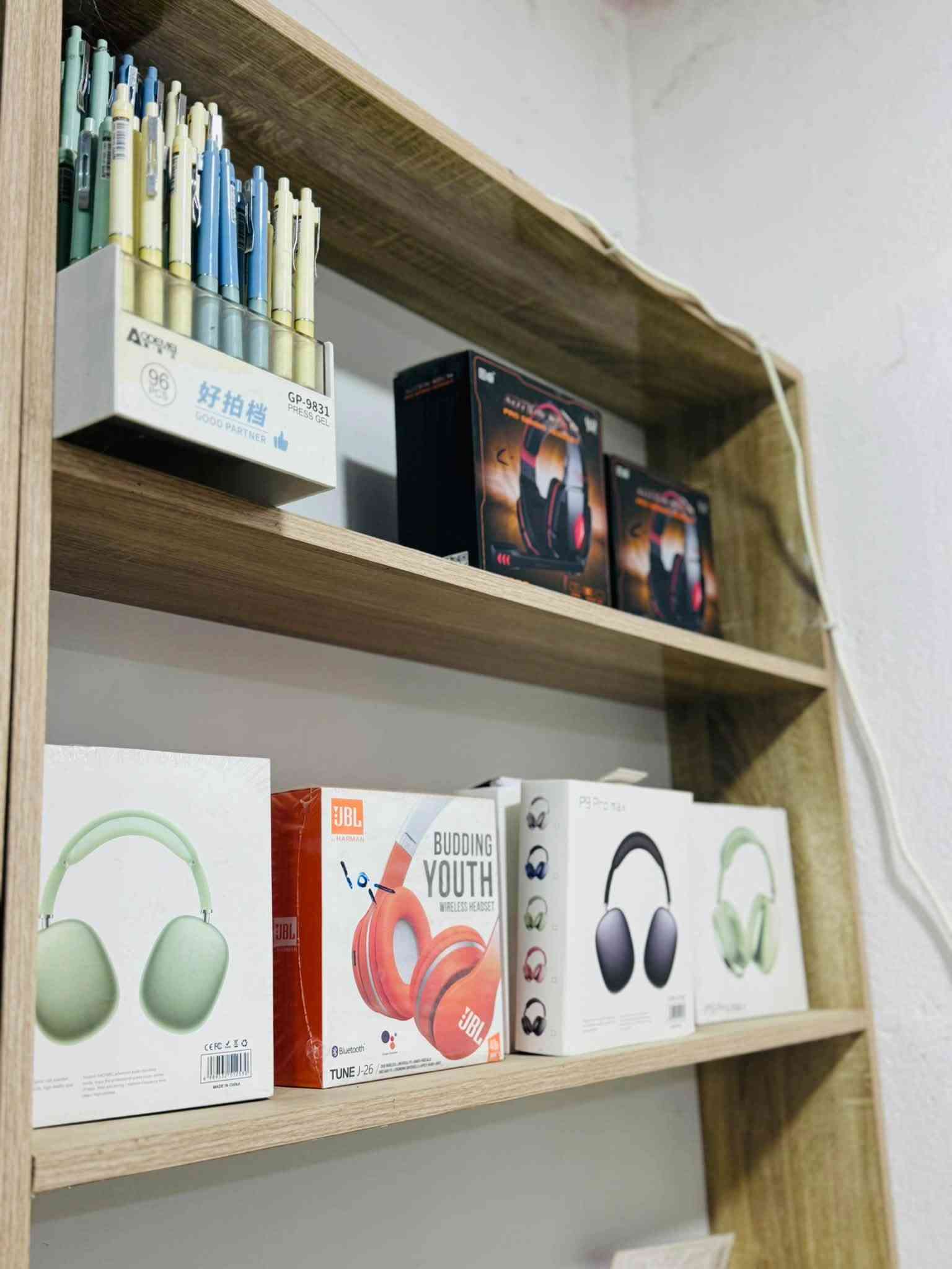 محل اكسسوارات • كفرات ايفون • البصره كرمه
