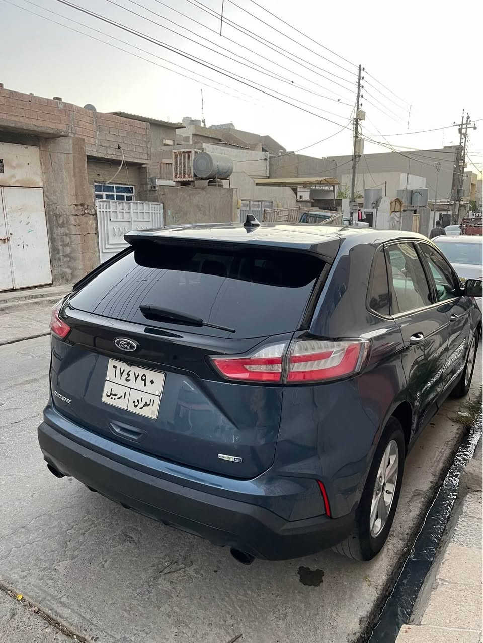 فۆرد ئیدج ٢٠١٩ مۆاسفات ئیس ئی  یەک پارجەی هەیە لەگەل ٥ پارجە بەخی ئەمریکا سەیارەکە زور خاوین و جوانە لایت لید دەبل عدەسەم لۆی دانیە دەسکاریم کردیە ئیشارەت لید بەسمە شغال رادر پیش و پشت و تەنیشتەکان رۆنی گیر و مەکینەی نۆیە گیر ماوس شاشە ئایپاد ٢٨٦ هەزار رۆییە ٣٢ وەرەقە غرامەی لەسەرە پاش معىەلە دەدمەوە بەشەرتی بەناو کردن سەیارەکە خاوینە یەک دوو قرجەی هەیە ماباقی هیجی نییە بە شەرت بی ژۆری داوای ١٤٥وەرەقەی لی دەکەم و شتیک مەجال ئەزیزانم*********** أربيل, العراق
