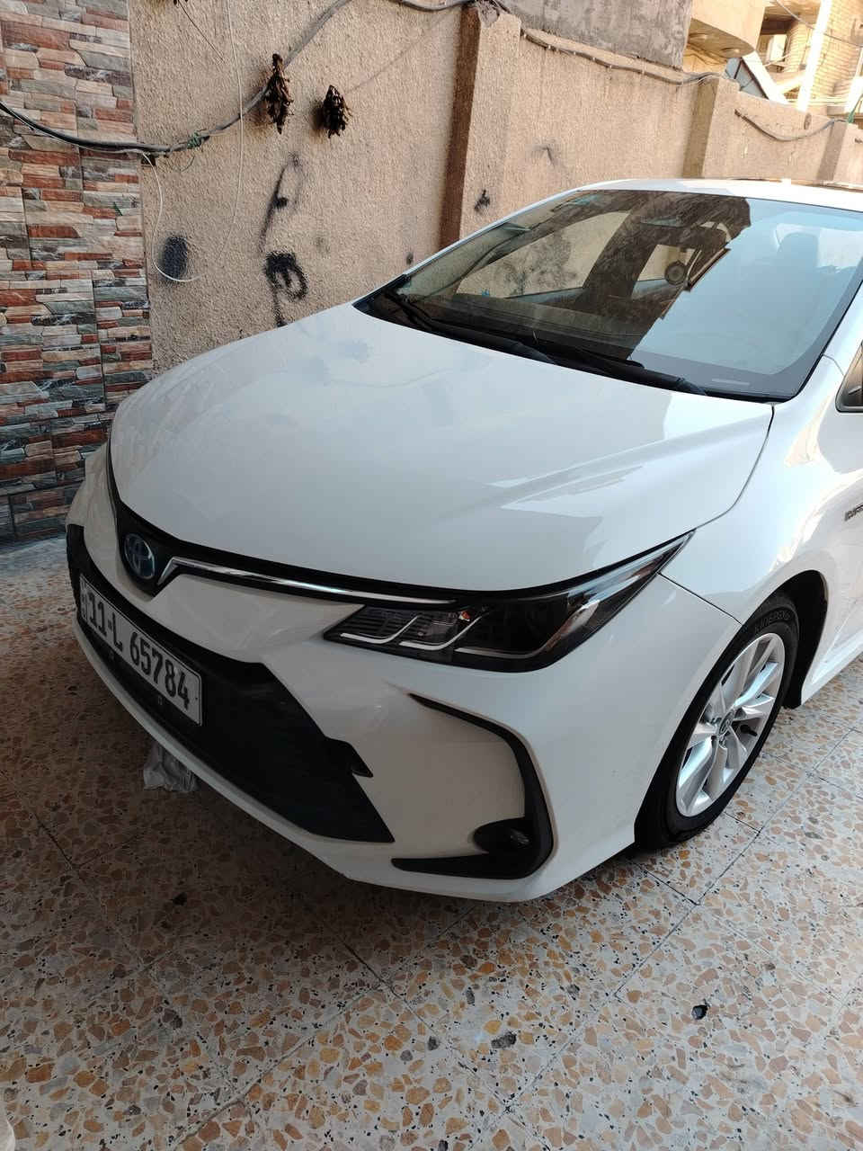السلام عليكم كورولا هايبرد الشكل الخليجي العلامه الزرقاء ماشي 20 رقم بغداد دولي سياره جديده عده رصعه بداير داخل احمر سعر 151رقم الهاتف *********** مكلف بالنشر غير متواجد على الفيس
