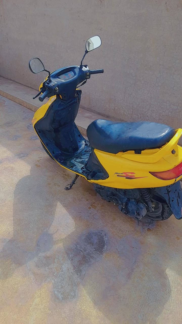 سلام عليكم درجة الفرشاة للبيع مكينه ما مفتوح شرط درجةمال حاويه درجة جاهز سعر 400 رقمي كورك ***********
