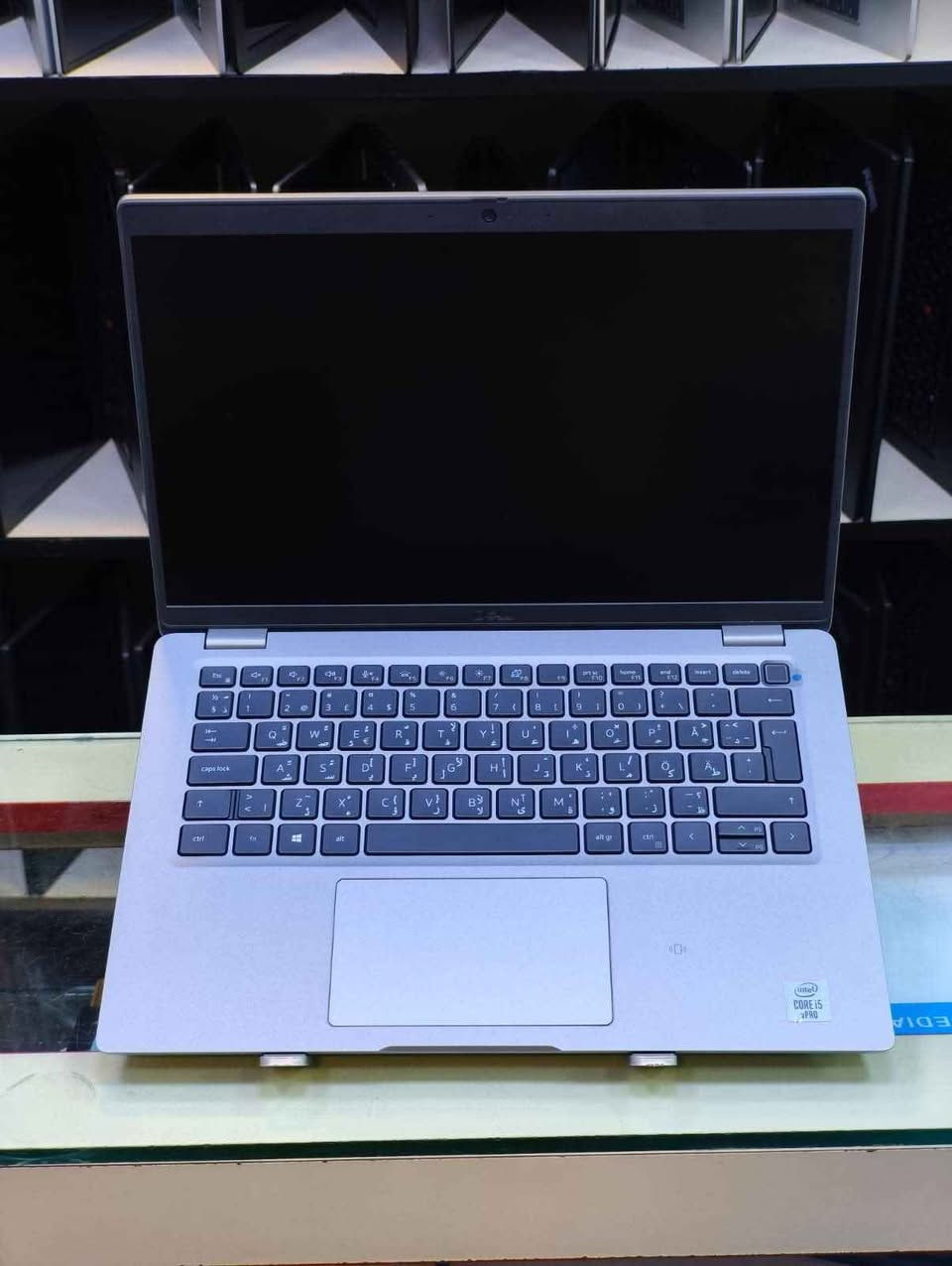 💻لابتوب Dell Latitude 5420 
النظافة شرط اخو الجديد تفحص بيدك واجيك يلة تأخذها 
. 
💰 السعر ثابت : 315,000   الف عراقي مع التوصيل المجاني
.
✅المعالج  Intel Core i5 الجيل الحادي عشر 
✅ شاشة 14 إنج FHD
✅ الرام  RAM 8GB DDR4
✅  الهارد SSD 256GB 
✅ كيبورد عربي + إنكليزي
🎒 هدية: حقيبة + شاحن أصلي
. 
الريادة للحاسبات  📞 *********** واتساب بغداد, العراق
