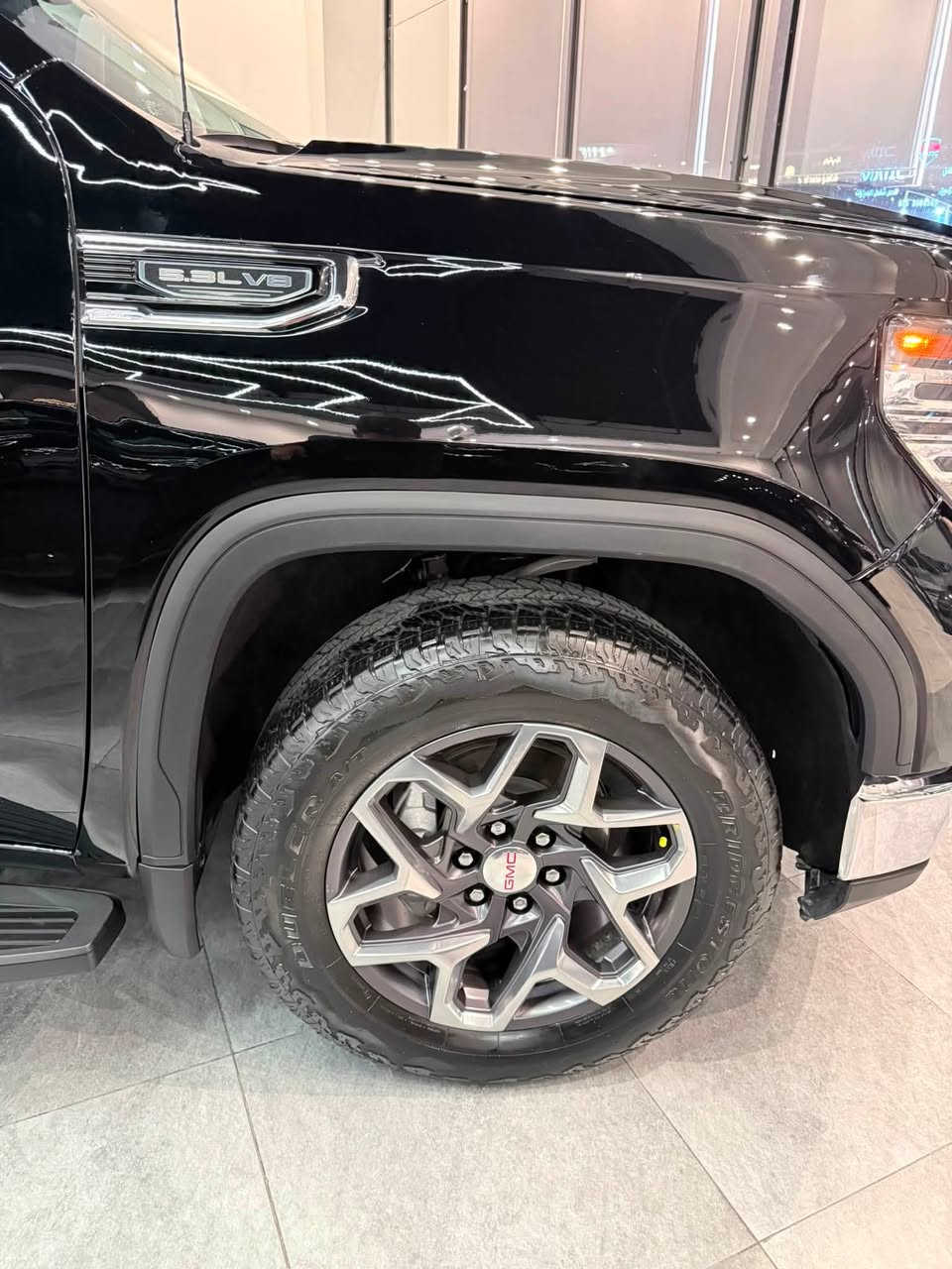 ناوى  :- GMC SIERRA SLT
موديلي  :-2024
ريشتني  :-20,000 mil
رةنگى  :-اسود
مواسفاتى  :- SLT
تايتل ليدراو :- وحد قطعة صبغ
رقم شاصي :-3GTUUDED1SG189619

* * * * * * * * * * * * * * * * * * * * * * * * * * * * * *
‎العنوان📍address📍ناونیشان
‎     اربیل ~ erbil ~ هەولێر
Oneil cars  ~ شركة ئونيل

* * * * * * * * * * * * * * * * * * * * * * * * * * * * * * *
‎📵🔕 اوقات الاتصال من ساعة 9ص - 11م  🔕

Mobile: 📲🤙  ………..معرض……….Watss ap

***********

***********

***********
