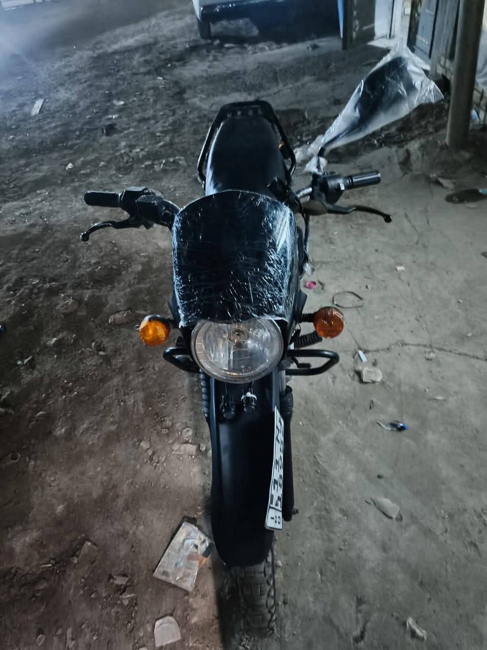السلام عليكم دراجه بوكسر موديل 21 للبيع سعر سعر مليون 600 وبيها مجال دراجه حلوه نظيفه وكاني بغداد مرقمه بغداد تحويل ثاني يوم ***********
