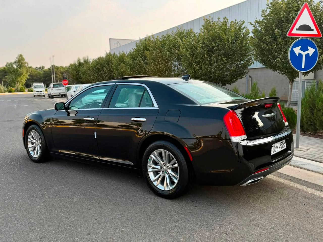 ﷽
CHRYSLER 300C 2016
◽️كريسلر موديل 2016 
🔹مواصفات C فول فول مواصفات ١/١
   لون اسود
~~~~~~~~~~~~~~~~~~~~~~~~~
◽️مكان🌆:سليماني                    سعر💵: 194$
تليفون☎️: ***********
~~~~~~~~~~~~~~~~~~~~~~~~~~
◽️محرك V6 3.6L سته سلندر
🔹گير و محرك بشرط مامفتوح 📦✅
بدون سوت و بدون صرف و بدون خلل شرط فحص
🔹ماشية 67 الف حقيقي 

◽️سيارة كلين تايتل  داخل بلعراق
🔹صار بلعراق ( قطعتين صبوغ ) بدون داخل بدون ئيرباگ
🔹أيرباگ كل بيلادي سليم
سيارة حيل حلو و نظيفة 📦

◽️مواصفات 
( بصمة -پاننوراما - داخل كريمي  - شاشة كبير  - تشغيل عن بعد - پردات - كشنات جلد  - كشنات تتفيىئة و تبريد - كشنات كهربا  - كشن و سوكان كهربا و خزن - تبريد مركزي - ڤوليوم - تحديد سورعة - بلاجكتور - ليد - بعد )

◽️اربع تاير ويل جديد بيلادي 
🔹نظافه ١٠٠٪؜ كامل سيرفس بدون نقص و بدون مصرف
🔹سيارة شرط بدون اى نواقص گير و محرك و حدادي و كاهرباى كل بشرط
🔹 سنوي بأسمي تحويل غرامة بشرط
~~~~~~~~~~~~~~~~~~~~~~~~~~~~~~~~
