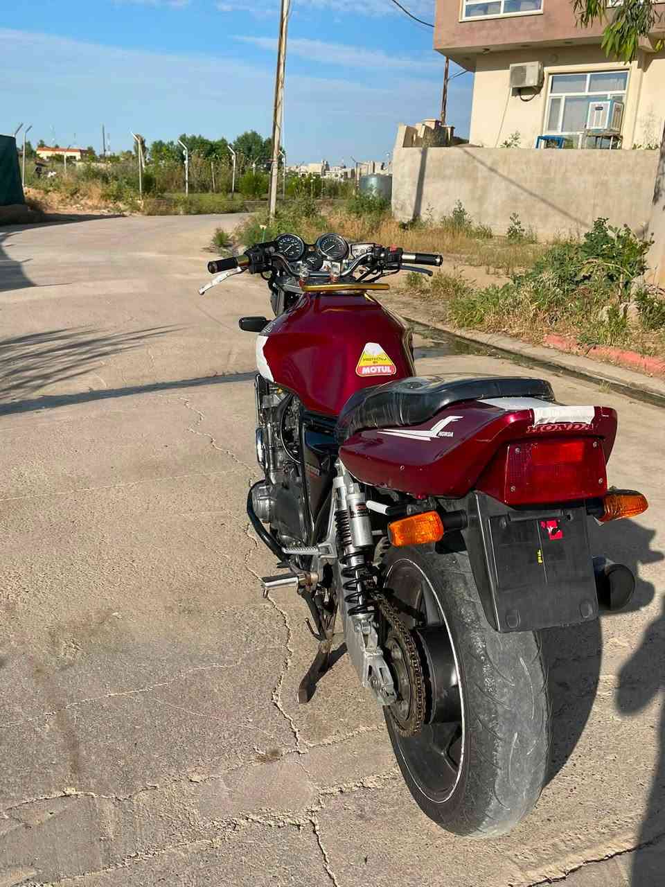 السلام عليكم.
دراجه سي بي CB 1000
لون حلو
شرط واحد ثاني بطناش
مكينه كير شرط
باقي التفاصيل خابرني وتدلل
رقمي *********** واتساب بي
