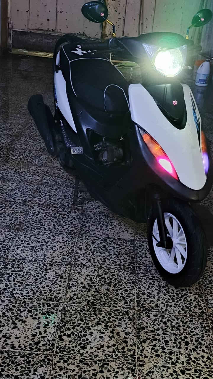 💎السلام عليكم ورحمة الله وبركاته 👋👋
💎شباب مطور معروض للبيع 🏍️🏍️🏍️
💎نوع الدراجة ماكس عدله
الدراجة شلعة ومعدل اتخبل السرعه 120
لون ابيض
💎المحرك ما معمر ولا مفتوح 49 ✔️
💎 وايرمنيه + سلف + شغال✔️ 
💎ماتصرف عليه ربع غير ال ((دهن))وال ((بانزين))
💎السعر 675 وبيه مجال  للشراي يتصل عل رقم او وتساب  ***********
💎مكاني موصل جانب الايسر حي سومر
