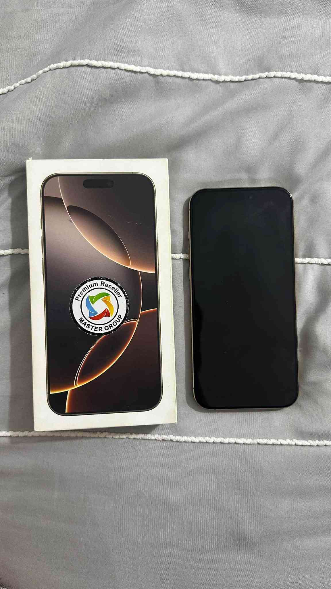 آيفون ١٦ برو ماكس • ٢٥٦ • بطارية ٩٢