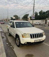 جراند شيروكي • ٢٠١٠ • مكينة ٣٧٠٠