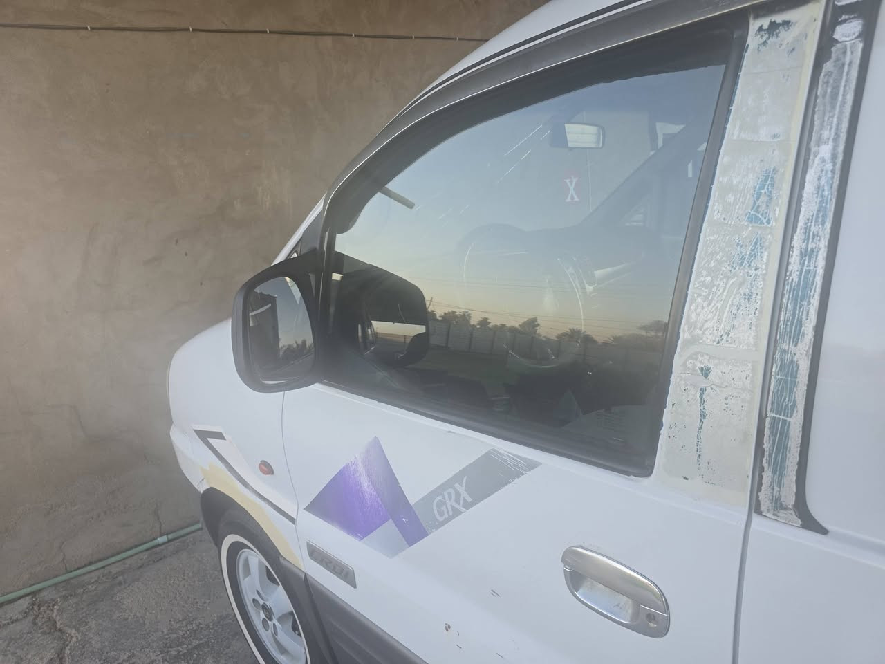 استاركس ٢٠٠٧ اوتماتيك محرك مسكر  كشنات جلد تبريد شغال قطعتين شاصي مكفول بيهه صبغ البنيد والجنطه اثر خياس السعر ٩٥ 
***********
مكان السياره بغداد

