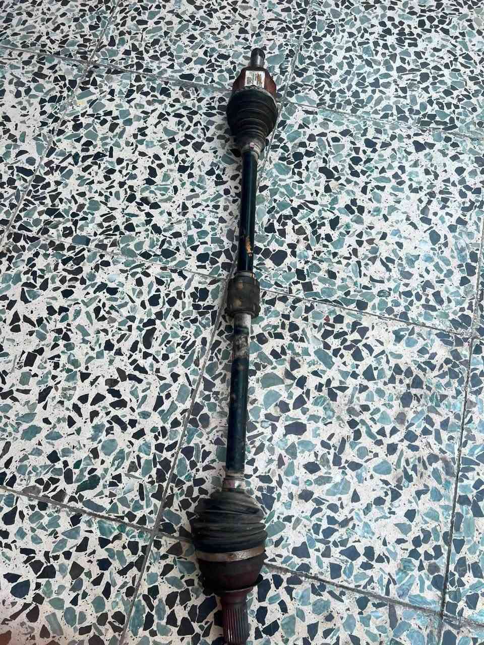 درايم شفت ماليبو الطويل الجه اليمنه مال تفصيخ مال حاويه اني شتريت ثنين بدلت الصغير طلع الثاني مابي شي واريد ابيعه الي يريده اهلاً وسهلاً *********** مكاني سيديه
