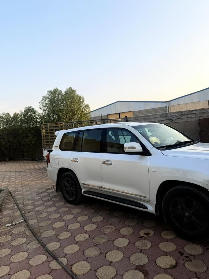 لاندكروز قطري 2010سبيرين ماشيه 138الف بيها بس رشه بل التكمه سونار موجود v6مكان بغداد جسر ديالى فلكه سلمان سعر خاص ***********
