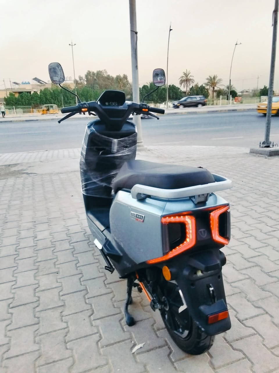 سلام عليكم دراجة شحن للبيع بلاش
نوع تيسلا 

6 بطاريات الكبار جدد

لايت عالي وناصي 

هورن

نضام R  رجوع إلى الخلف 

نظامp

حساسات ابريك امامي وخلفي

جوزه تفصل وناريه 

قفل استيرن 

منفذ يوبيءس 

السعر 540
مكاني/ بغداد/ بلديات 
الإستفسار ***********
