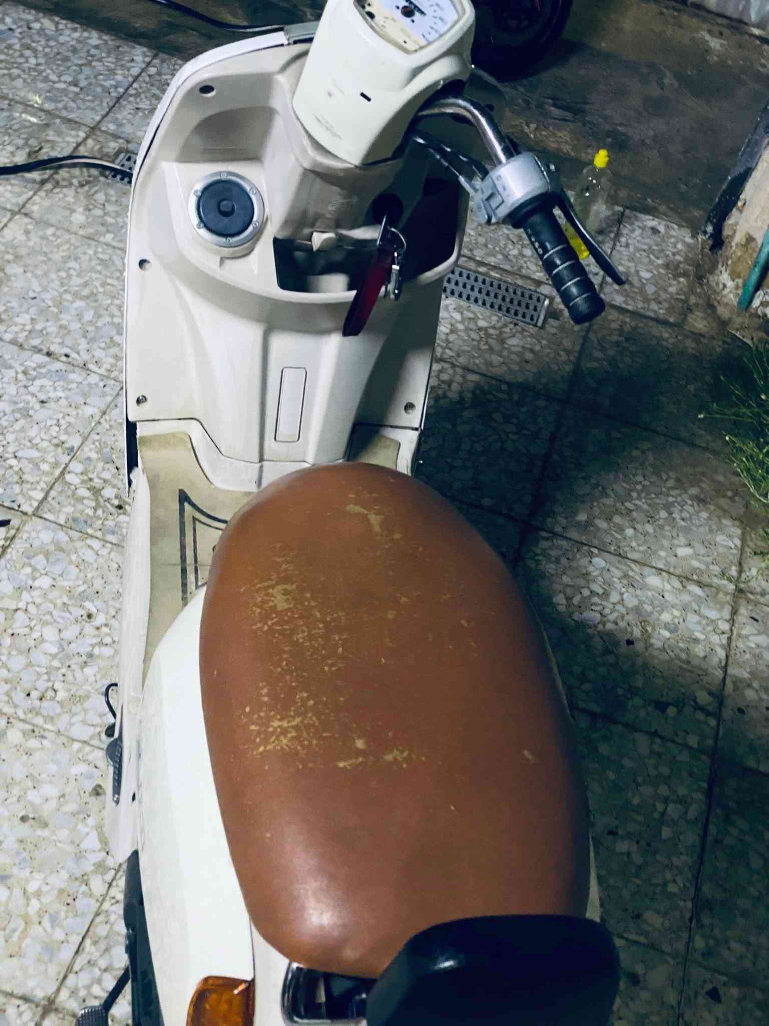 السلام عليكم شباب عندي بوليس لبيع هاي كدامكم خير من الله المكينه مامفتوحه كلها بلاديه خير من الله المكان بغداد الشعله شارع ٦٠يم مجمع النور السعر ٦٥٠
وبيها مجال قليل ***********
