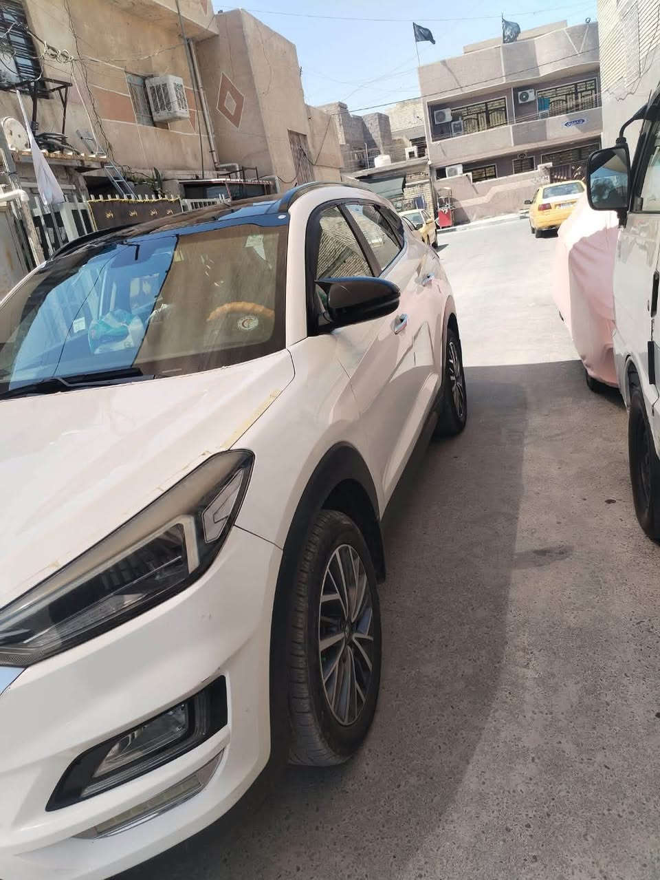 يا الله سلام عليكم توسان  موديل ٢٠٢٠ خليجي مكينه ٢٠٠٠ دوش فول مواصفات سيارة مكفول كفاله عامه ماعدا لبنيد صار بي شخط وصبقته  بدون فتح بس راش سيارة جديده معنه كلمه ماشيه ١٠٠ وسونر موجود بل منشور السعر ١٨٥ وبيها مجال مكان سيارة بغداد البياع تقاطع درويش *********** غير متواجد على نت إني مكلف بل نشر
