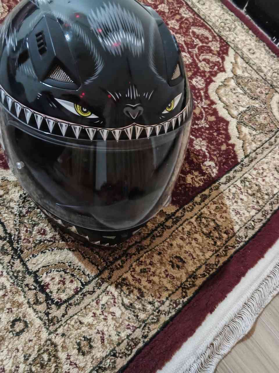 خوذة • اكس سمول • شخط خفيف