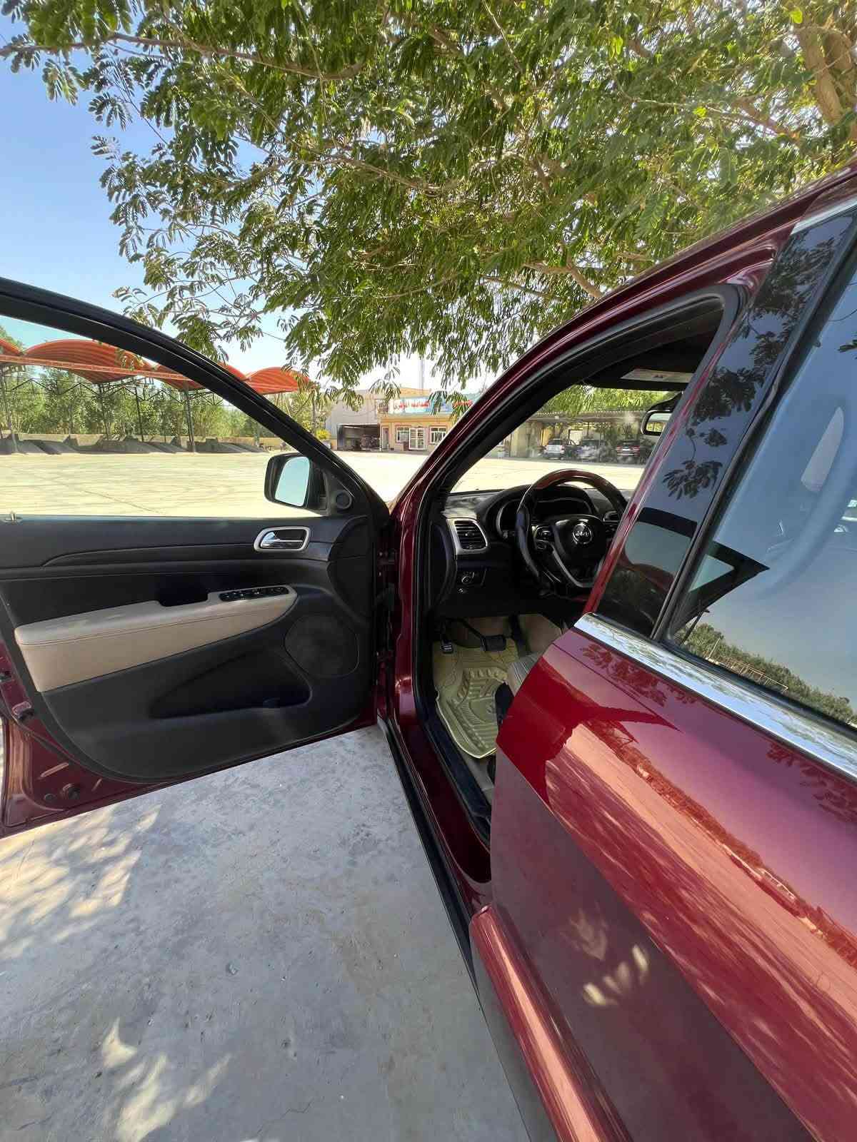 السلام عليكم جيب jeep 2016
2016 فول عدا الفتحه 1/1 
كلين تايتل ❓ كفاله عامه من كلشي كير مكينه السياره كلها 
السياره بسمي تحويل ثاني يوم ما ماشيه السياره شي قليل السياره مصروف عليها   
***********
رقم بغداد 
مكان السياره ديالى بعقوبه 
السعر :220 وبيها مجال
